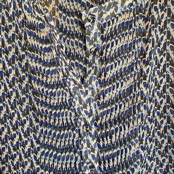 SOLD 🛍 Daniel Rainn Sheer Top size L - Picture 4 of 4